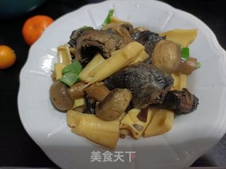 雷笋口蘑炖乌鸡的做法步骤:18