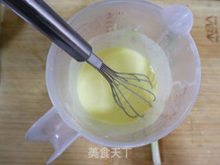 黑椒牛奶鸡蛋软饼(减重主食代餐)的做法步骤:2
