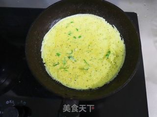 黑椒牛奶鸡蛋软饼(减重主食代餐)的做法步骤:4