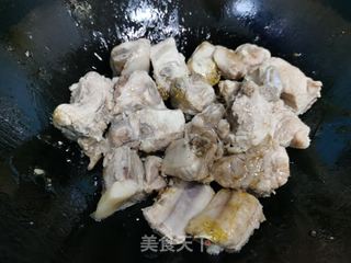 砂锅炖排骨的做法步骤：4