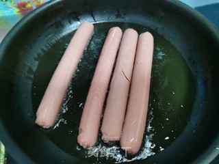 孜然火腿肠的做法步骤:2