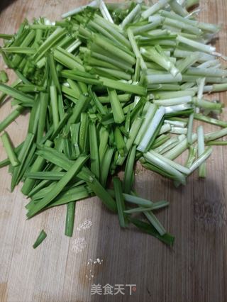 蒜黄炒羊头肉的做法步骤:3