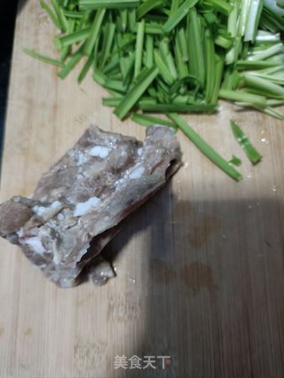 蒜黄炒羊头肉的做法步骤:4