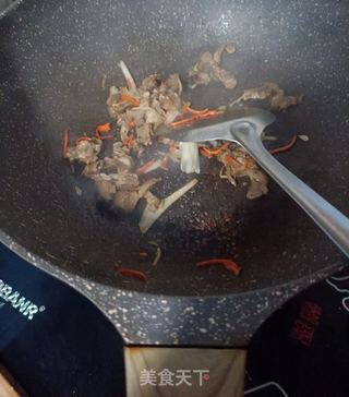 蒜黄炒羊头肉的做法步骤:9