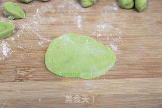 菠菜水饺的做法步骤:4