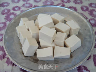 豆腐炖鲫鱼的做法步骤:2