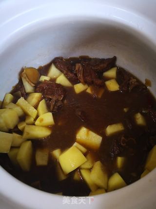 红烧牛肉炖土豆的做法步骤:17