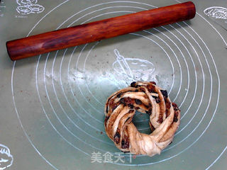 香甜肉桂圣诞花环面包的做法步骤:17