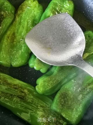 虎皮青椒的做法步骤:6