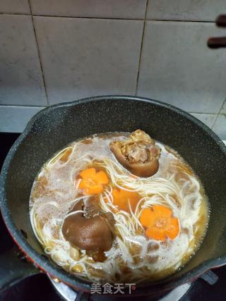 猪蹄汤面的做法步骤:3