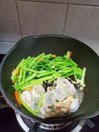 虾仁炒香芹的做法步骤:10