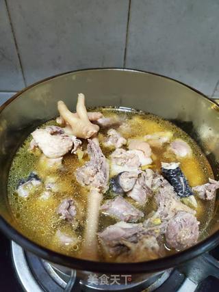 土豆胡萝卜炖老母鸡的做法步骤：7