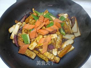 肉炒豆干的做法步骤：7