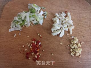 鹌鹑蛋烧豆腐的做法步骤：3