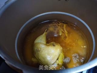 虫草花炖土鸡的做法步骤:3