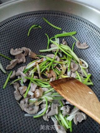 香菜孜然羊腰子的做法步骤:13