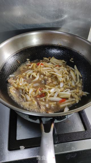 东北酸菜炒粉条的做法步骤:6