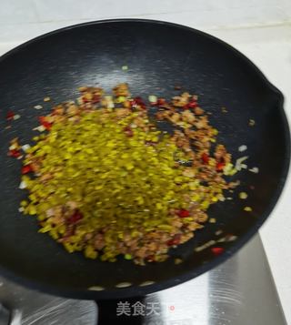 酸豆角炒肉末的做法步骤:8