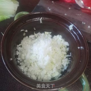 大白菜肉卷的做法步骤:4