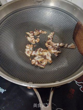 腊肉炒雷笋的做法步骤:3