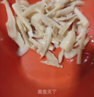 腊肉炒雷笋的做法步骤:6