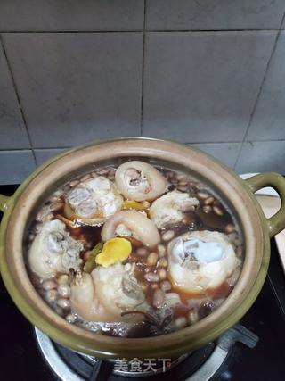 花生焖猪脚的做法步骤:5
