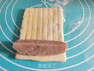 毛毛虫香肠花卷的做法步骤:11