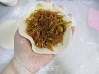 比肉还好吃的白萝卜粉条素包子(内附调馅方法)的做法步骤:12