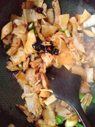 腐竹回锅肉的做法步骤:11