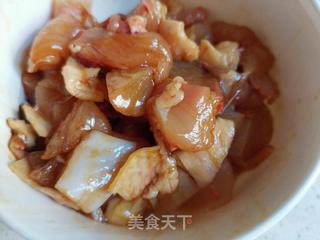 土豆辣子鸡丁的做法步骤：1