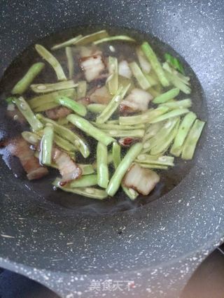腊肉豆角焖面的做法步骤:11