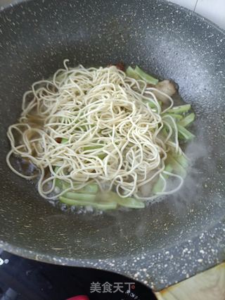 腊肉豆角焖面的做法步骤:15