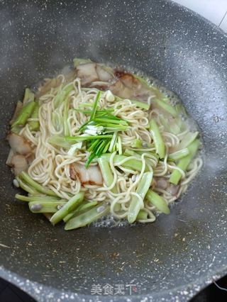 腊肉豆角焖面的做法步骤:18