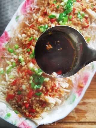 蒜蓉粉丝金针菇的做法步骤:15