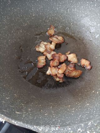 羊肚菌白菜炒腊肉的做法步骤:7