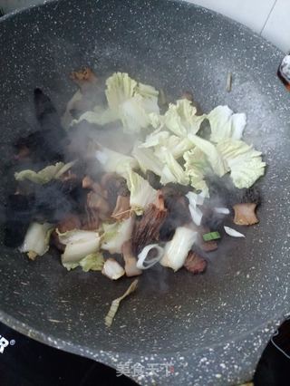 羊肚菌白菜炒腊肉的做法步骤:10