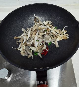 青菜炒蘑菇的做法步骤:6