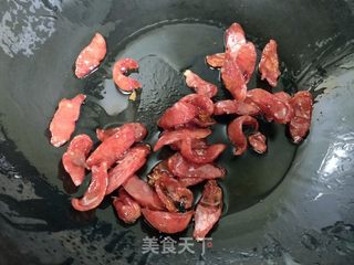 冬季时令儿菜炒腊肉的做法步骤:4