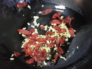 冬季时令儿菜炒腊肉的做法步骤:5