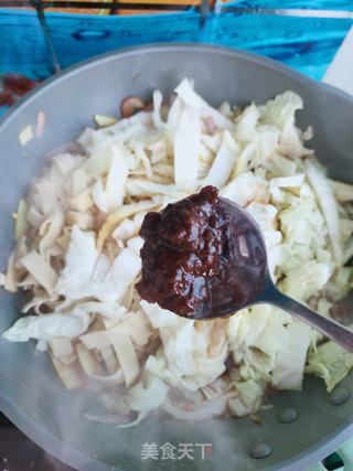 白菜烧豆皮的做法步骤:9