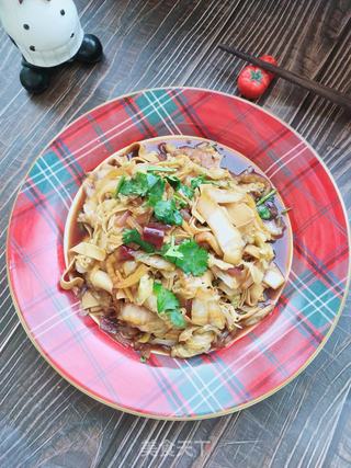 白菜烧豆皮的做法步骤:13