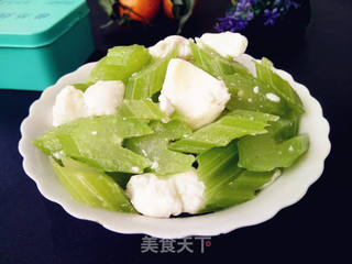 鹅蛋炒芹菜的做法步骤:6
