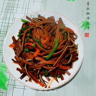 青红椒炒豆干的做法步骤：6