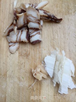 腊肉炒芸豆丝的做法步骤:7