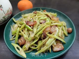 腊肉炒芸豆丝的做法步骤:13