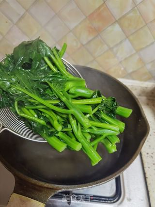 清炒芥兰的做法步骤:6