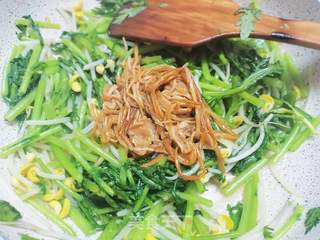 黄豆芽金针菇茼蒿菜的做法步骤:7