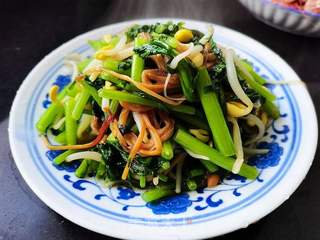 黄豆芽金针菇茼蒿菜的做法步骤:9