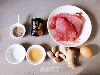 麻辣鲜香的牙签肉的做法步骤：1