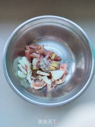 鸡腿小酥肉的做法步骤:2